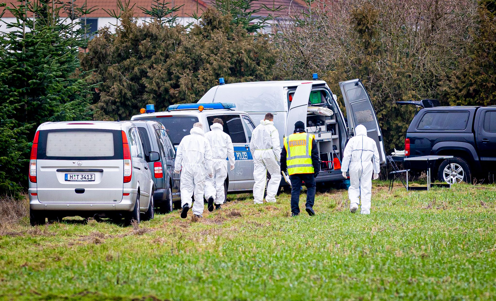 Im niedersächischen Wunstorf ist die Leiche eines 14-Jährigen gefunden worden. (© Moritz Frankenberg/dpa)