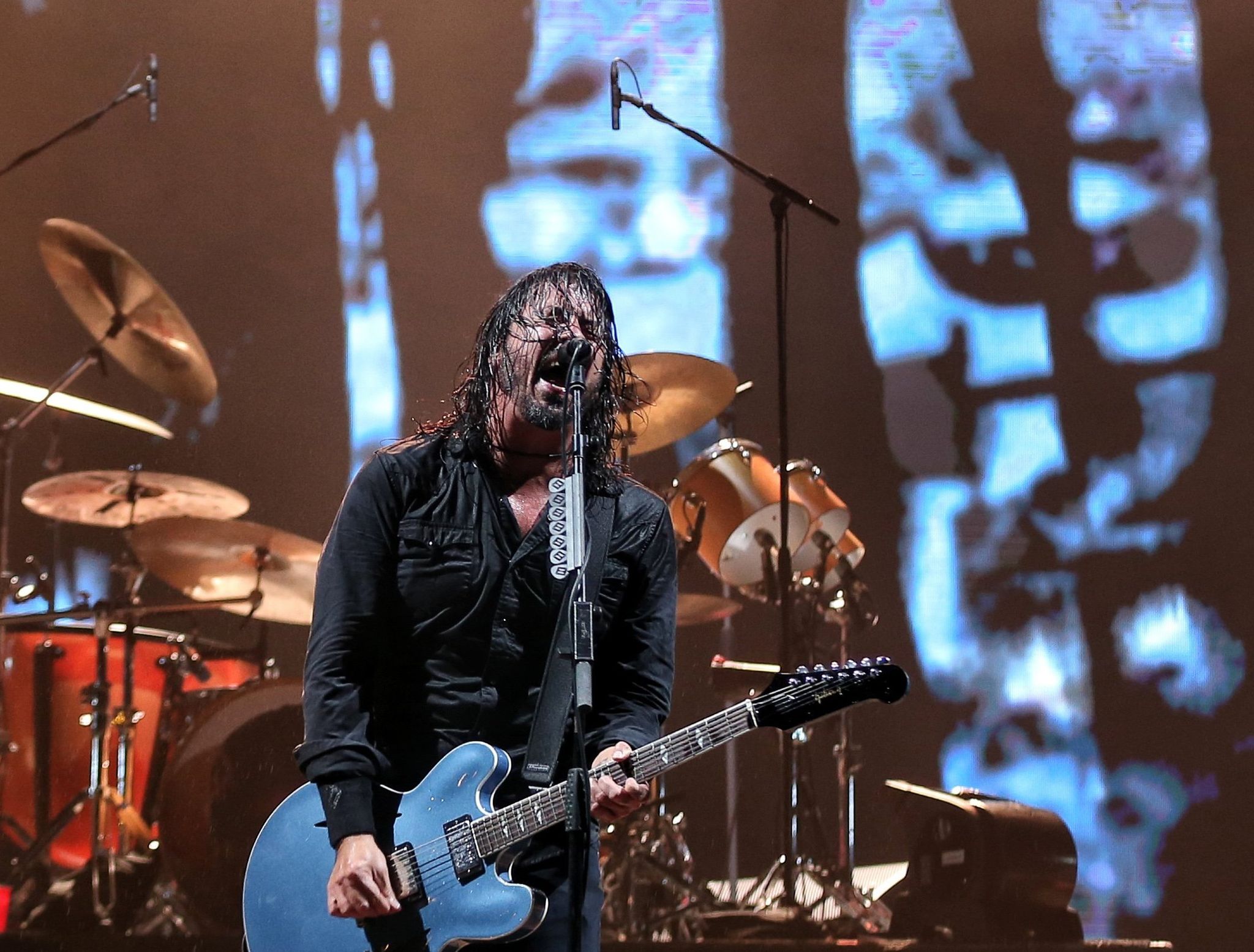 Die Band Foo Fighters mit Frontmann Dave Grohl 2019 in Bogota. (© Álvaro Tavera/colprensa/dpa)
