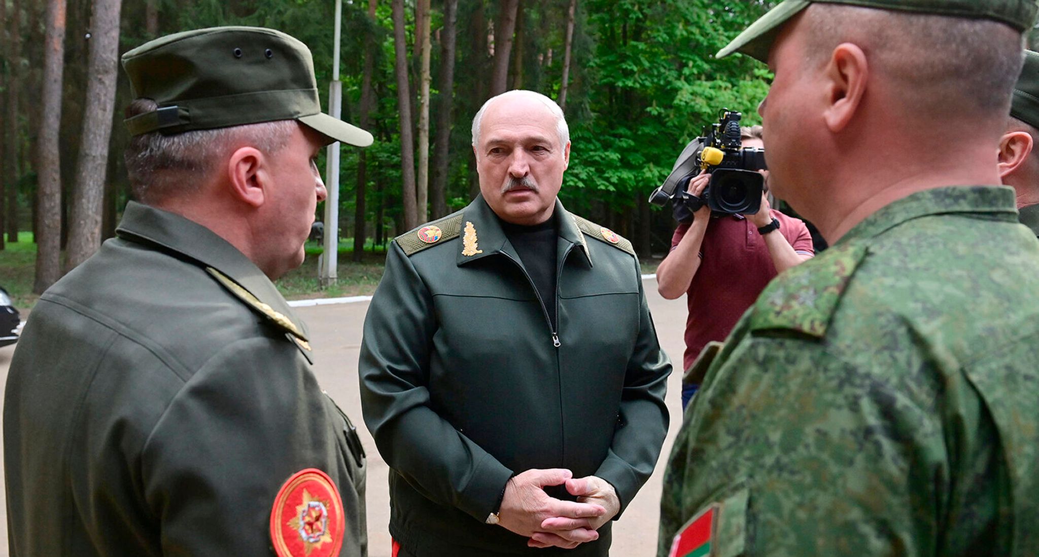 Will nicht verraten, um wieviele Atomwaffen es sich handelt: Alexander Lukaschenko. (© Belarus' Presidential Press Office/AP/dpa)