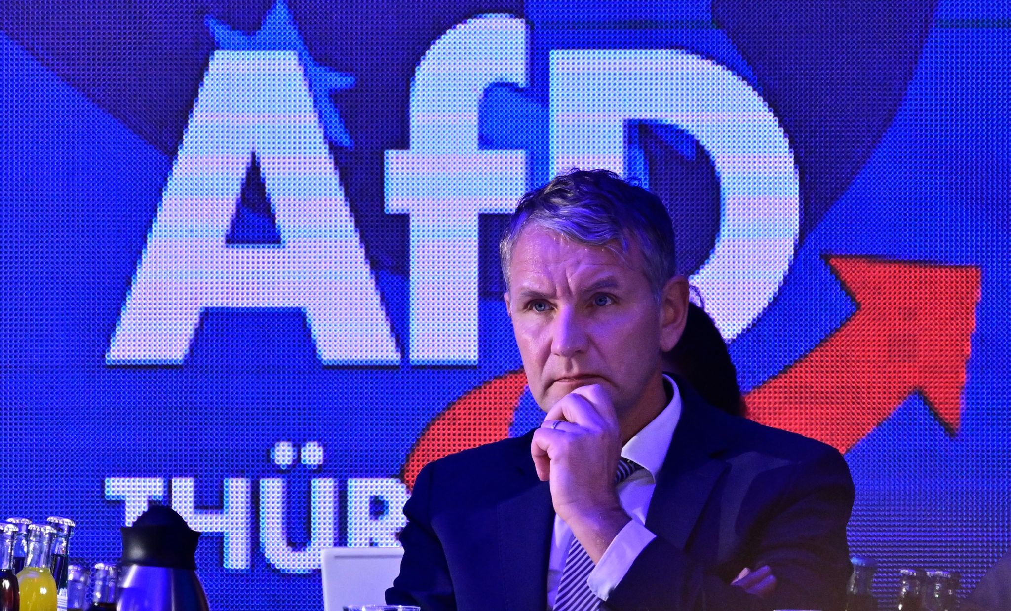 Björn Höcke während des Landesparteitags der AfD im thüringischen Pfiffelbach. (© Martin Schutt/dpa)