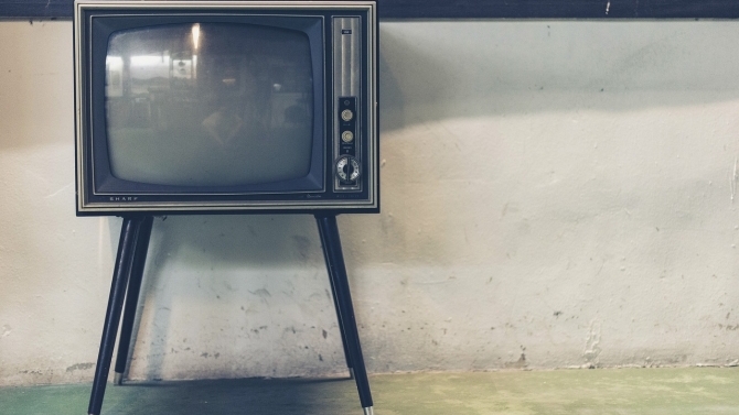 Der Fernseher bleibt erst mal schwarz (© Pixabay)