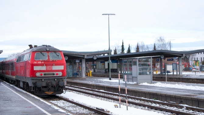 Schüler und Pendler: Kein Zugverkehr am Montag im Allgäu (Hier Zug im Kemptener Hauptbahnhof) (© AllgäuHIT)