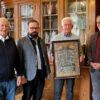 Steinheimer Gedenktafel an Stadtarchiv Memmingen übergeben