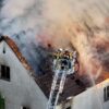 Großbrand in Markt Rettenbach – Person vermisst, Gebäude nicht begehbar