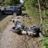 Auto überschlägt sich nach Auffahrunfall auf Motorrad bei Bad Wörishofen – Fahrer offenbar stark alkoholisiert